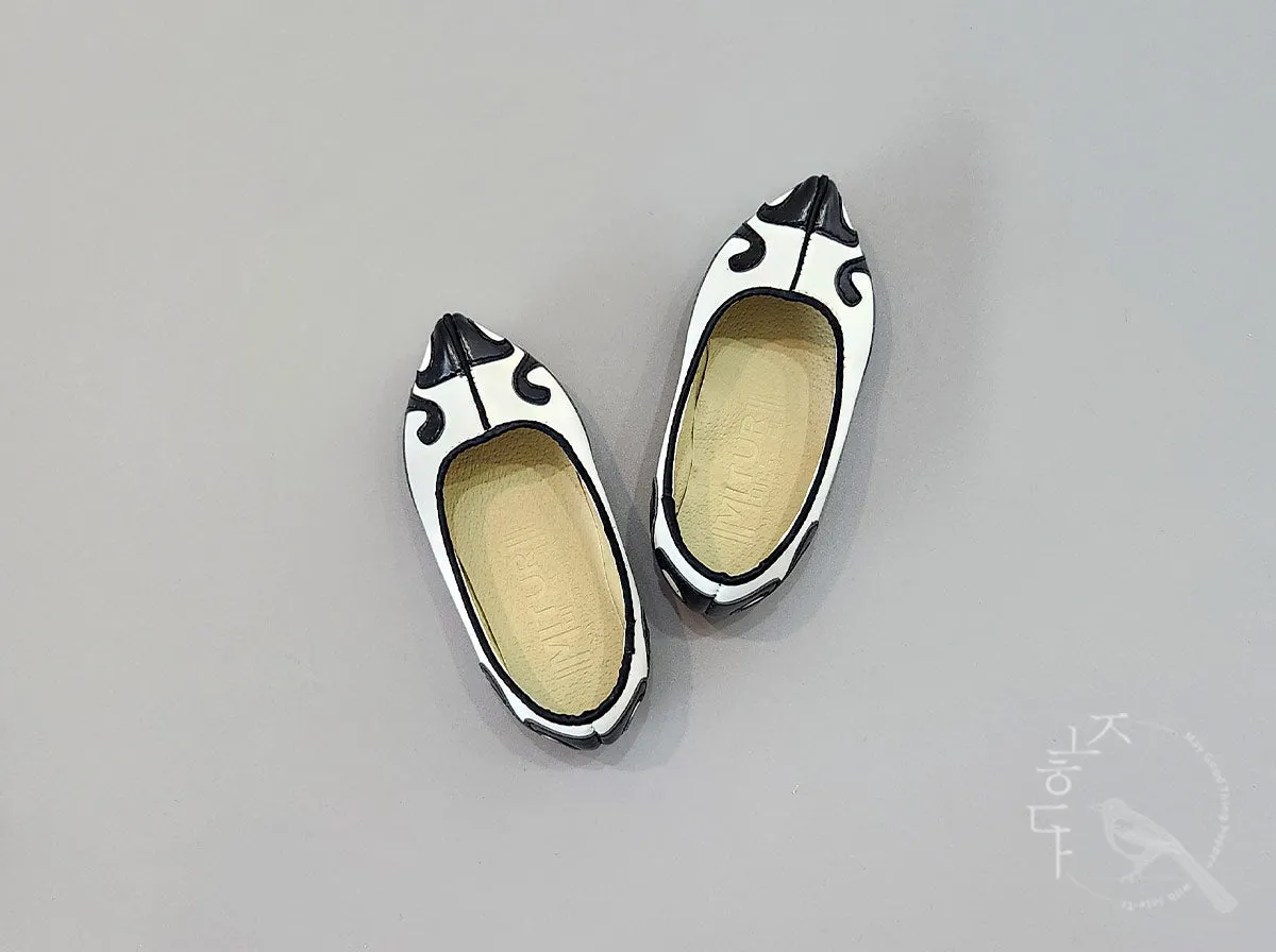 Traditional Baby Boy Hanbok Shoes in White & Black