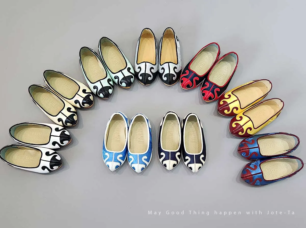 Traditional Baby Boy Hanbok Shoes in White & Black